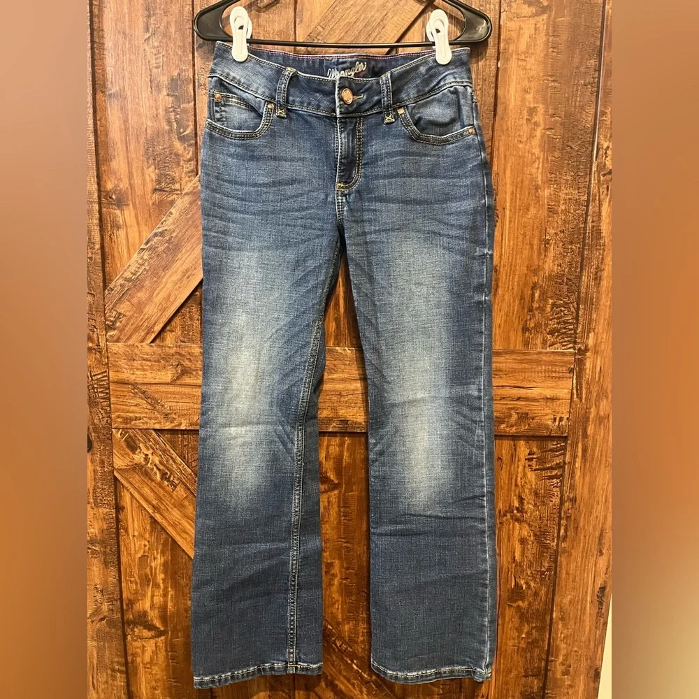 Wrangler women's blue denim‎ boot cut jeans size 5 EUC